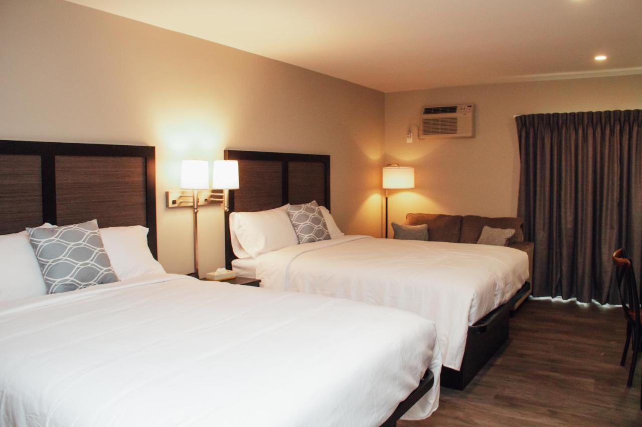 Country Squire Inn And Suites New Holland Exterior photo